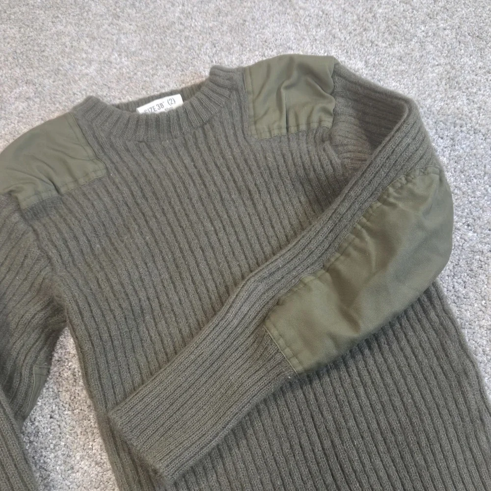 Military Sweater Mens Size 38(2) Wool Vintage Green Shoulder/Elbow Patches